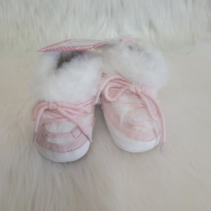 stepping stones faux fur pink and white winter fall boots 3-6 months size 2 NWT